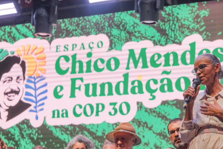 Aliança dos Povos “dá a régua e o compasso” para o terceiro dia de Espaço Chico Mendes