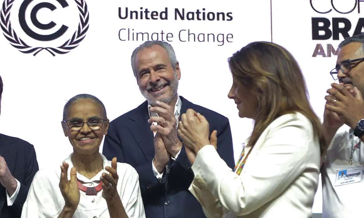 Marina Silva destaca avanços na COP30, mas reconhece progresso modesto