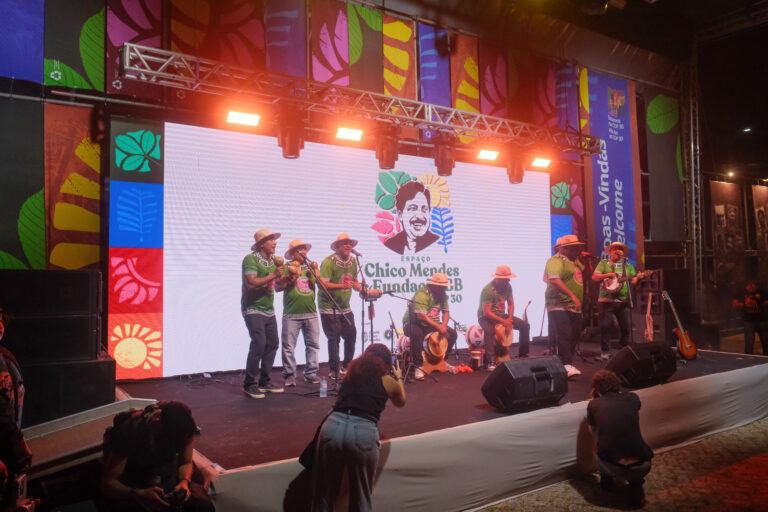 Espaço Chico Mendes e Fundação BB na COP30 abre programação com canto, dança e luta
