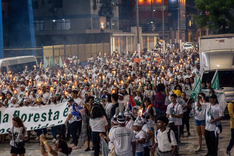 Manifestação iniciou as comemorações dos 40 anos do CNS. Foto: Glauber Maia