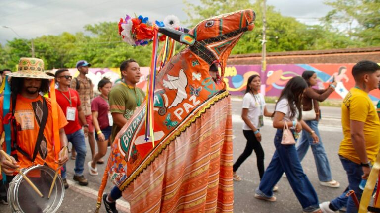 No quinto dia da COP30, Cultura de Floresta guia debates, arte e mobilização no Espaço Chico Mendes